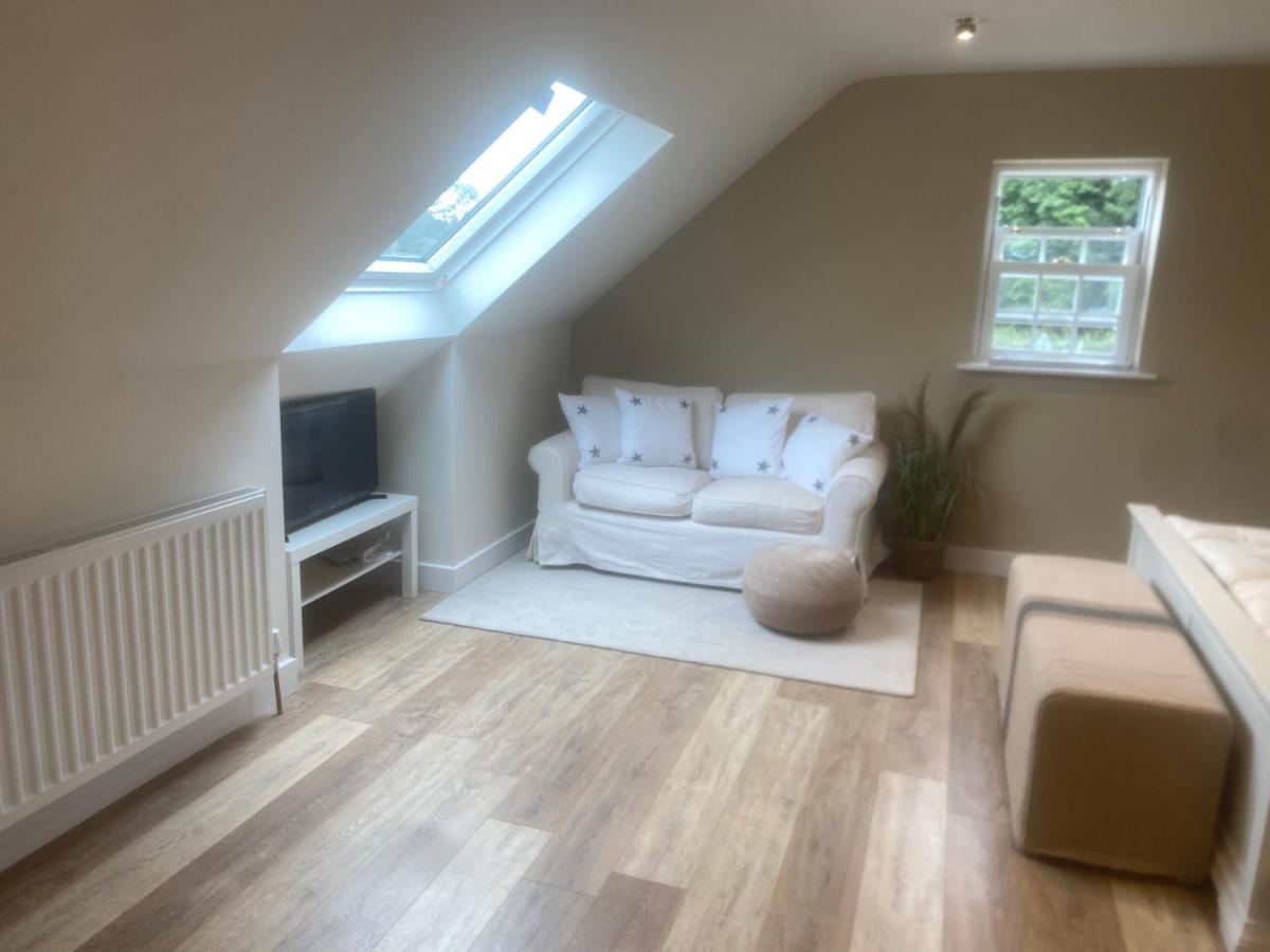 Nettleford Apartamento Kelsall Exterior foto