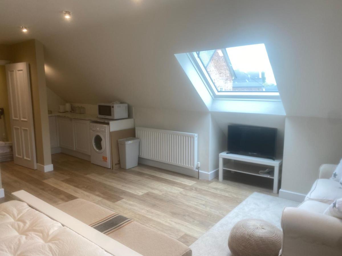 Nettleford Apartamento Kelsall Exterior foto